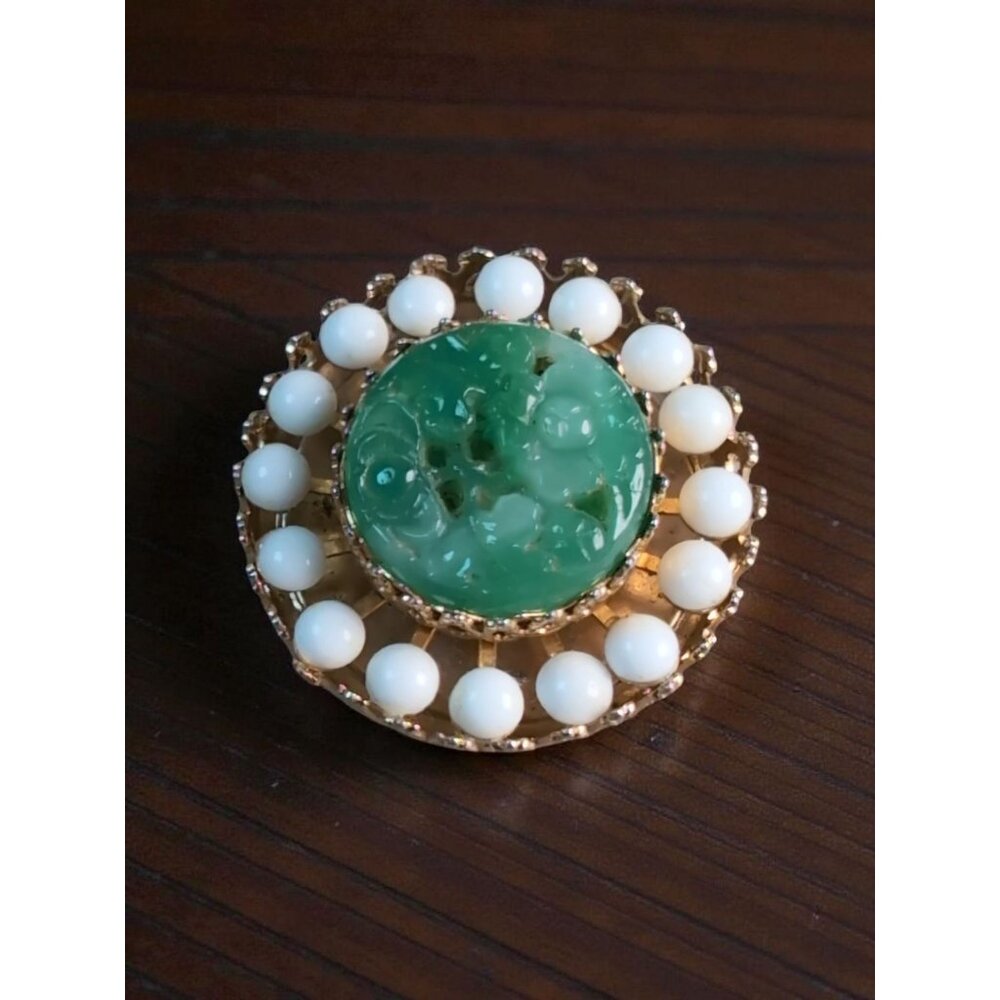 Vintage Gold-Tone Filigree Brooch w/ Carved Faux Jade Faux Pearls & Rollover Saf